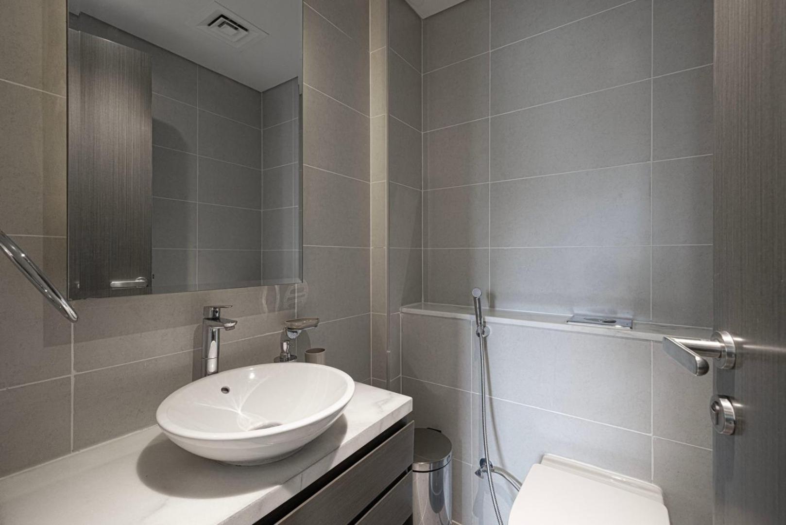 Premium 2br Aprt. With Canal View In Business Bay Apartment Dubai