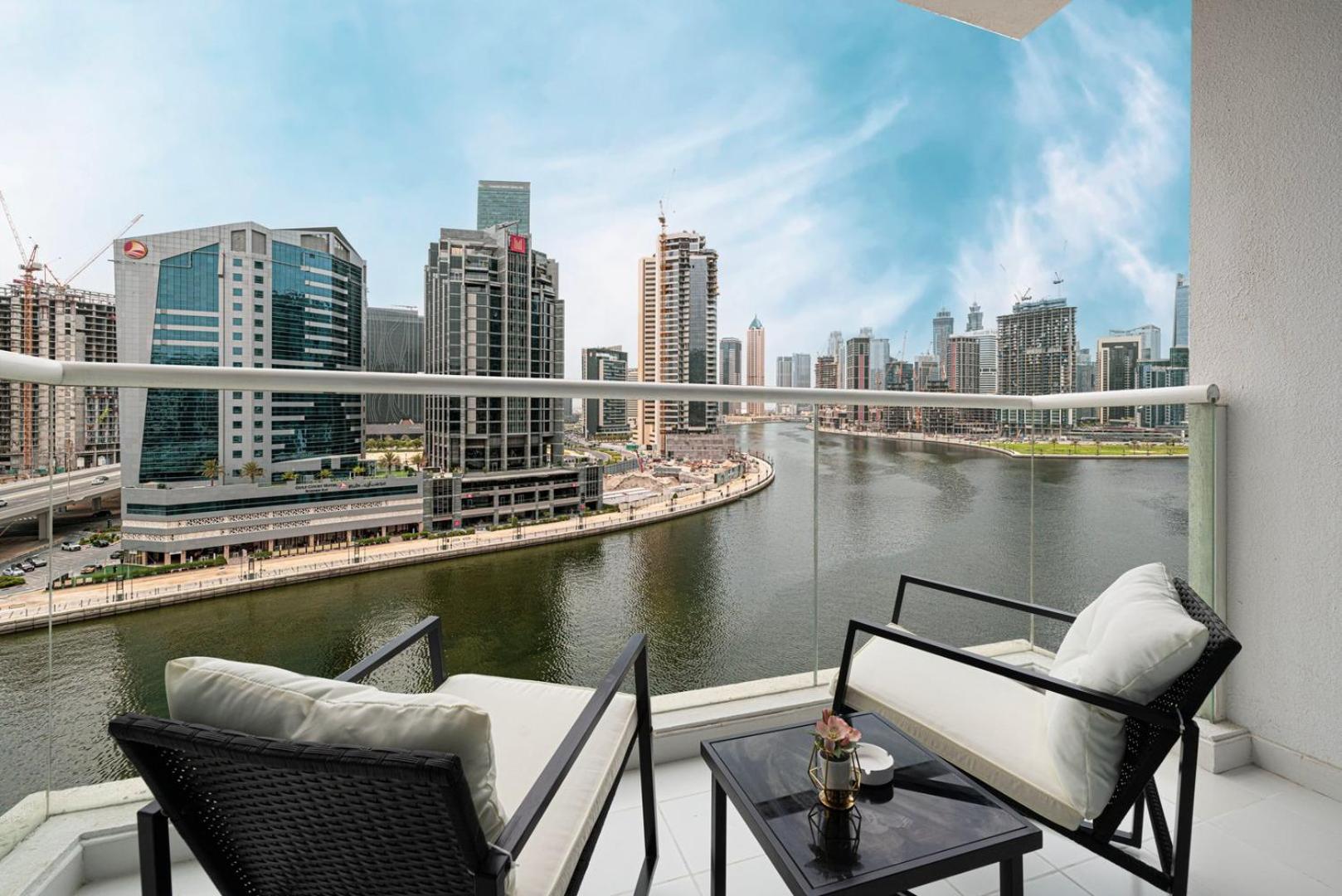 Premium 2br Aprt. With Canal View In Business Bay Apartment Dubai