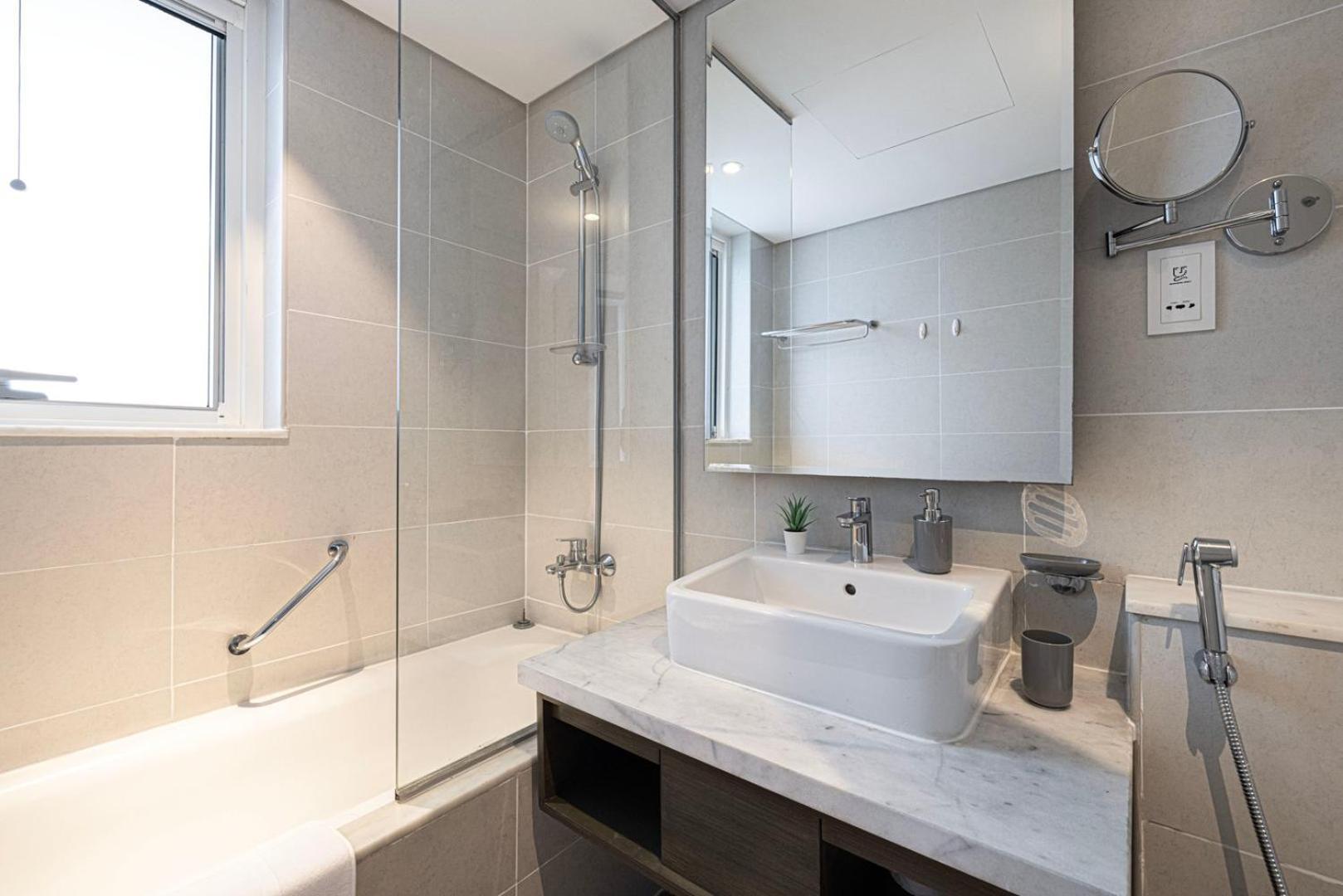 Premium 2br Aprt. With Canal View In Business Bay Apartment