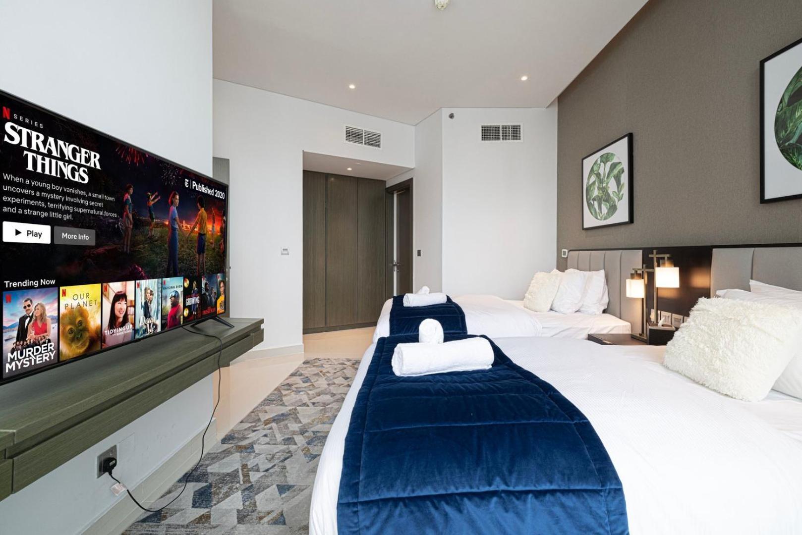 Premium 2br Aprt. With Canal View In Business Bay Apartment *