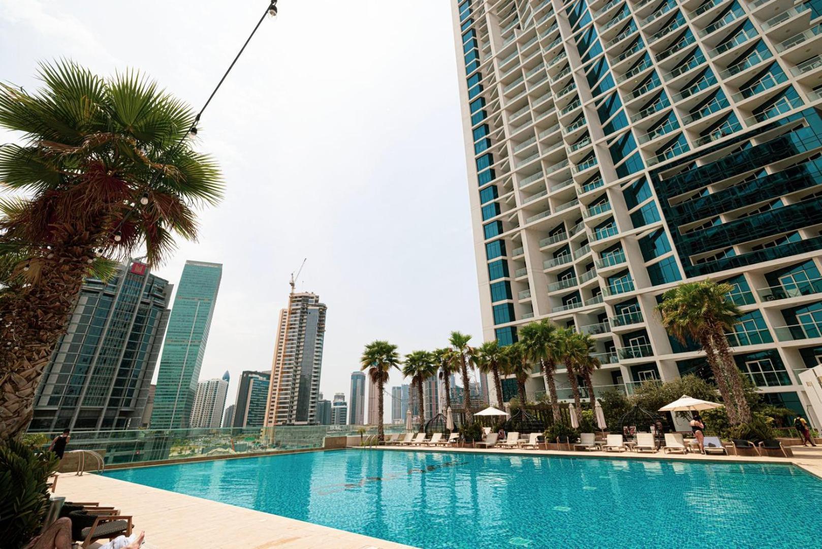 Apartment Premium 2br Aprt. With Canal View In Business Bay Dubai